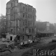 26.05.1965, Warszawa, Polska.
Wyburzanie starych domów.
Fot. Jarosław Tarań, zbiory Ośrodka KARTA [65-135]
 
