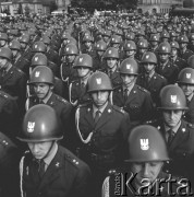 08.10.1967, Warszawa, Polska.
Uroczysta odprawa przed Grobem Nieznanego Żołnierza.
Fot. Jarosław Tarań, zbiory Ośrodka KARTA [67-1]
 
