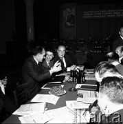 02.10.1968, Warszawa, Polska.
Premier Józef Cyrankiewicz na konferencji partyjnej dzielnicy Wola.
Fot. Jarosław Tarań, zbiory Ośrodka KARTA [68-93]
 
