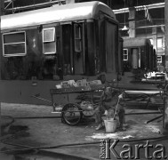 11.09.1969, Pruszków, Polska
Warsztaty Naprawcze Taboru Kolejowego.
Fot. Jarosław Tarań, zbiory Ośrodka KARTA [69-56]
 
