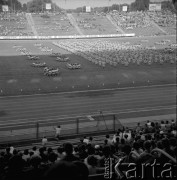 Lipiec 1969, Warszawa, Polska.
Stadion Dziesięciolecia, inauguracja Igrzysk Młodzieży Szkolnej. Widoczny napis: 