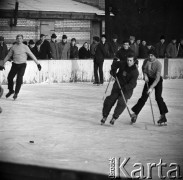 6.01.1969, Warszawa, Polska.
Mecz hokejowy.
Fot. Jarosław Tarań, zbiory Ośrodka KARTA [69-242]
 
