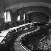 Wrzesień 1970, Kraków, Polska
Wawel, odkrycie starych fragmentów muru.
Fot. Jarosław Tarań, zbiory Ośrodka KARTA [70-248]
 
