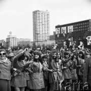 1.05.1970, Warszawa, Polska.
Harcerze, uczestnicy pochodu pierwszomajowego.
Fot. Jarosław Tarań, zbiory Ośrodka KARTA [70-255]
 
