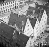 07.04.1970, Wrocław, Polska
 Fragment miasta, widok z wieży kościoła św. Elżbiety.
 Fot. Jarosław Tarań, zbiory Ośrodka KARTA [70-291]
   
