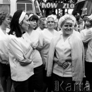 20.07.1971, Katowice, Polska
 Uczestniczki Zlotu Młodzieży.
 Fot. Jarosław Tarań, zbiory Ośrodka KARTA [71-52]
   
