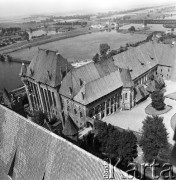 31.07.1971, Malbork, Polska
 Zamek Krzyżacki - widok z wieży.
 Fot. Jarosław Tarań, zbiory Ośrodka KARTA [71-14]
   
