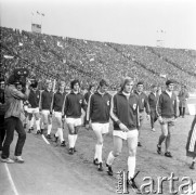 11.10.1971,Warszawa, Polska.
 Mecz Polska - NRF na Stadonie Dziesięciolecia. Piłkarze niemieccy wychodzą na boisko.
 Fot. Jarosław Tarań, zbiory Ośrodka KARTA [71-82]
   
