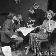 9.03.1972, Warszawa, Polska.
Marta Nowosad 