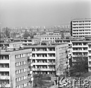 27.03.1972, Warszawa, Polska. Żoliborz, Polska
Panorama miasta. Sady Żoliborskie.
Fot. Jarosław Tarań, zbiory Ośrodka KARTA [72-33]
 
