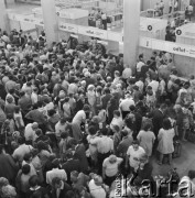 10.07.1972, Warszawa, Polska.
 Międzynarodowy Port Lotniczy Okęcie.
 Fot. Jarosław Tarań, zbiory Ośrodka KARTA [72-108]
   
