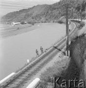 29.05.1972, brak miejsca, Podhale, Polska
Strefa przygraniczna, żołnierze Podhalańskiej Brygady Wojsk Ochrony Pogranicza na patrolu.
Fot. Jarosław Tarań, zbiory Ośrodka KARTA [72-179]
 
