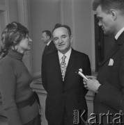 28.03.1972, Warszawa, Polska.
Sejm VI kadencji, marszałek sejmu Stanisław Gucwa udziela wywiadu.
Fot. Jarosław Tarań, zbiory Ośrodka KARTA [72-176]
 
