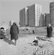 Marzec 1972, Warszawa, Polska.
 Nowe osiedla mieszkaniowe między ulicami Słowackiego i Broniewskiego.
 Fot. Jarosław Tarań, zbiory Ośrodka KARTA [72-149]
   
