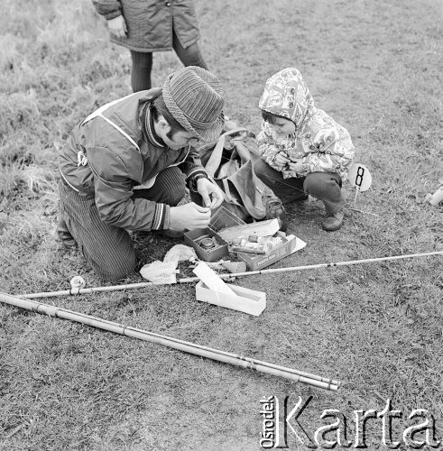 16.04.1972, Polska
 Zawody wędkarskie.
 Fot. Jarosław Tarań, zbiory Ośrodka KARTA [72-199]
   
