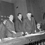 16.03.1973, Warszawa, Polska.
 Konferencja Polskiej Zjednoczonej Partii Robotniczej, z lewej I sekretarz PZPR Józef Kępa, z prawej premier rządu Piotr Jaroszewicz.
 Fot. Jarosław Tarań, zbiory Ośrodka KARTA [73-62]
   
