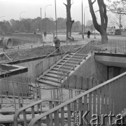 19.10.1973, Warszawa, Polska.
Plac na Rozdrożu, budowa przejścia podziemnego.
Fot. Jarosław Tarań, zbiory Ośrodka KARTA [73-149]
 
