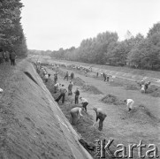30.09.1973, Warszawa, Polska.
 Członkowie PZPR podczas czynu partyjnego.
 Fot. Jarosław Tarań, zbiory Ośrodka KARTA [73-135]
   
