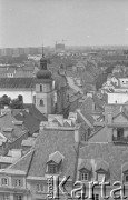 15.07.1974, Warszawa, Polska.
Panorama Starego Miasta, widok z wieży Zamku Królewskiego.
Fot. Jarosław Tarań, zbiory Ośrodka KARTA [74-19]
 
