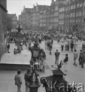 18.08.1974, Gdańsk, Polska
Starówka w sierpniową niedzielę.
Fot. Jarosław Tarań, zbiory Ośrodka KARTA [74-116]
 
