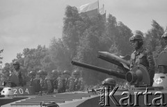 22.07.1974, Warszawa, Polska.
XXX-lecie Polskiej Rzeczpospolitej Ludowej, defilada wojskowa.
Fot. Jarosław Tarań, zbiory Ośrodka KARTA [74-101]
 
