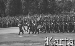 22.07.1974, Warszawa, Polska.
XXX-o lecie Polskiej Rzeczpospolitej Ludowej, defilada Wojska Polskiego.
Fot. Jarosław Tarań, zbiory Ośrodka KARTA [74-100]
 
