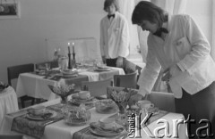 31.05.1974, Warszawa, Polska.
Pokaz kulinarny przygotowany przez uczniów Technikum Gastronomicznego.
Fot. Jarosław Tarań, zbiory Ośrodka KARTA [74-74]
 
