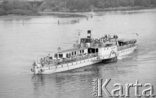 18.05.1975, Warszawa, Polska.
Statek wycieczkowy 