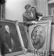 26.03.1975, Warszawa, Polska.
Dzieła sztuki, dary i zakupy.
Fot. Jarosław Tarań, zbiory Ośrodka KARTA [75-76]
 
