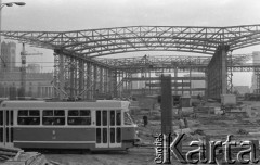 27.01.1975, Warszawa, Polska.
Dworzec Centralny w budowie, stalowy szkielet konstrukcji dachu.
Fot. Jarosław Tarań, zbiory Ośrodka KARTA [75-36]
 
