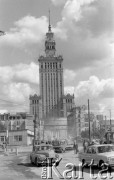 8.09.1975, Warszawa, Polska.
Dworzec Centralny w budowie, Pałac Kultury i Nauki.
Fot. Jarosław Tarań, zbiory Ośrodka KARTA [75-26]
 
