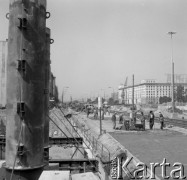 21.07.1975, Warszawa, Polska.
Budowa estakady u zbiegu Alej Jerozolimskich i ulicy Marchlewskiego.
Fot. Jarosław Tarań, zbiory Ośrodka KARTA [75-73]
 
