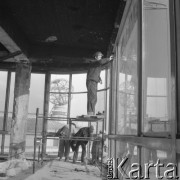 17.11.1975, Warszawa, Polska.
Centralny Tom Towarowy po pożarze, prace remontowe.
Fot. Jarosław Tarań, zbiory Ośrodka KARTA [75-90]
 
