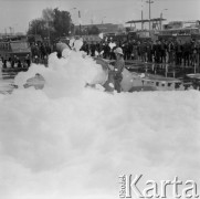 13.05.1975, Łódź, Polska
Pokazy sprzętu pożarniczego dawnego i współczesnego.
Fot. Jarosław Tarań, zbiory Ośrodka KARTA [75-105]
 
