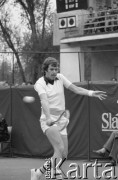 4.05.1975, Warszawa, Polska.
Wojciech Fibak, mecz na kortach Legii.
Fot. Jarosław Tarań, zbiory Ośrodka KARTA [75-270]
 
