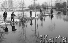 15.02.1975, Polska
Zawody wędkarskie.
Fot. Jarosław Tarań, zbiory Ośrodka KARTA [75-213]
 
