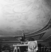 15.10.1975, Warszawa, Polska.
Zamek Królewski, rekonstrukcja plafonu.
Fot. Jarosław Tarań, zbiory Ośrodka KARTA [75-210]
 
