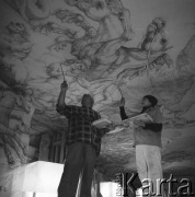15.10.1975, Warszawa, Polska.
Zamek Królewski, rekonstrukcja plafonu.
Fot. Jarosław Tarań, zbiory Ośrodka KARTA [75-210]
 
