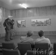 Kwiecień 1976, Warszawa, Polska.
Wystawa w Klubie Międzynarodowej Prasy i Książki przy ul. Ząbkowskiej.
Fot. Jarosław Tarań, zbiory Ośrodka KARTA [76-135]

