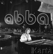 7.10.1976, Warszawa, Polska.
Zespół ABBA podczas koncertu w studio telewizyjnym, Benny Andersson przy fortepianie.
Fot. Jarosław Tarań, zbiory Ośrodka KARTA [76-203]

