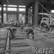 18.05.1976, Katowice, Polska
Huta Katowice, stalownia w budowie.
Fot. Jarosław Tarań, zbiory Ośrodka KARTA [76-214]

