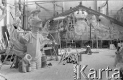 7.09.1976, Warszawa, Polska.
Odbudowa Zamku Królewskiego, magazyn rzeźby.
Fot. Jarosław Tarań, zbiory Ośrodka KARTA [76-174]

