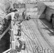12.08.1976, Besko, Polska
Budowa zapory wodnej na Wisłoce.
Fot. Jarosław Tarań, zbiory Ośrodka KARTA [76-105]

