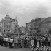 21-22.07.1977, Golub-Dobrzyń, Polska
Turniej rycerski, parada na Rynku.
Fot. Jarosław Tarań, zbiory Ośrodka KARTA [77-129]