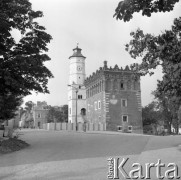 Lipiec 1977, Sandomierz, Polska
Fragment miasta, budynek Ratusza
Fot. Jarosław Tarań, zbiory Ośrodka KARTA [77-103]