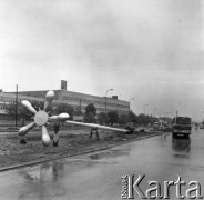 23.05.1977, Warszawa, Polska.
Oświetlenie dla Trasy Toruńskiej.
Fot. Jarosław Tarań, zbiory Ośrodka KARTA [77-140]