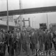 Lipiec 1977, Warszawa, Polska.
Alojzy Karkoszka, I sekretarz KW PZPR, z wizytą w Zakładach Graficznych na Wyczółkach
Fot. Jarosław Tarań, zbiory Ośrodka KARTA [77-161]