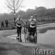 4.05.1978, Mysłowice, Polska
Państwowe Muzeum Pożarnictwa, pokazy sprzętu strażackiego.
Fot. Jarosław Tarań, zbiory Ośrodka KARTA [78-102]