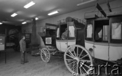 Listopad 1978, Wrocław, Polska
Muzeum Poczty Polskiej, ekspozycja dyliżansów pocztowych.
Fot. Jarosław Tarań, zbiory Ośrodka KARTA [78-70]