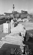 10.03.1978, Warszawa, Polska.
Plac Zamkowy w czasie przebudowy, nowe płytki chodnikowe.
Fot. Jarosław Tarań, zbiory Ośrodka KARTA [78-114] 
